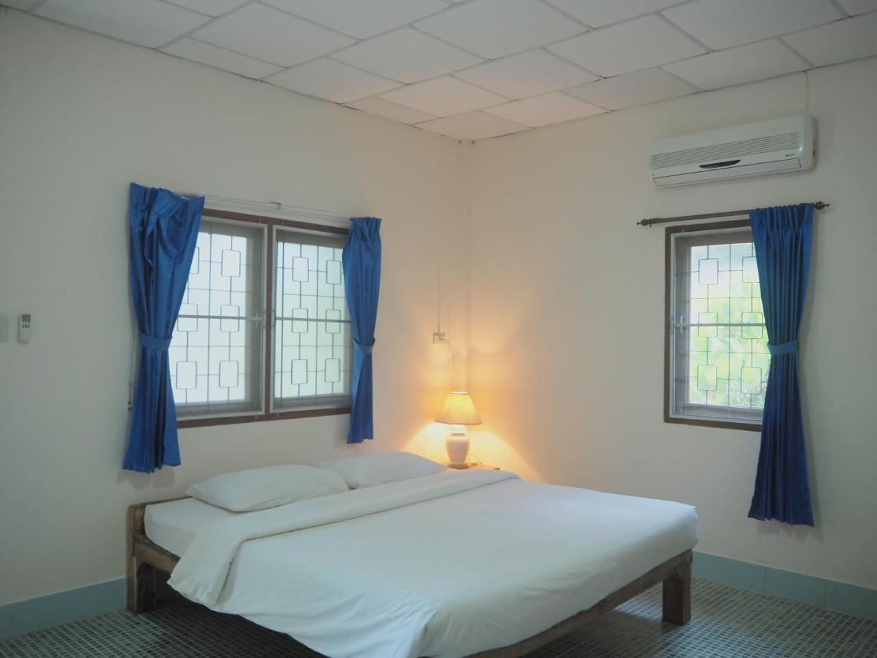 Coconut Bungalow Nai Yang Beach Exterior foto